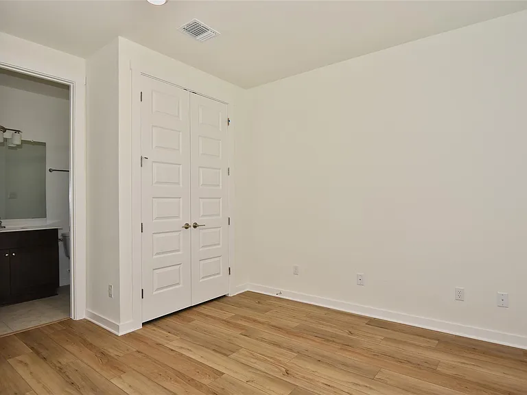 1804 Homestead Farms Dr — Photo 7