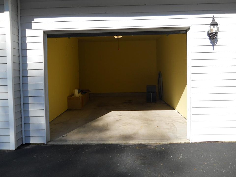 Attached 1-Car Garage
