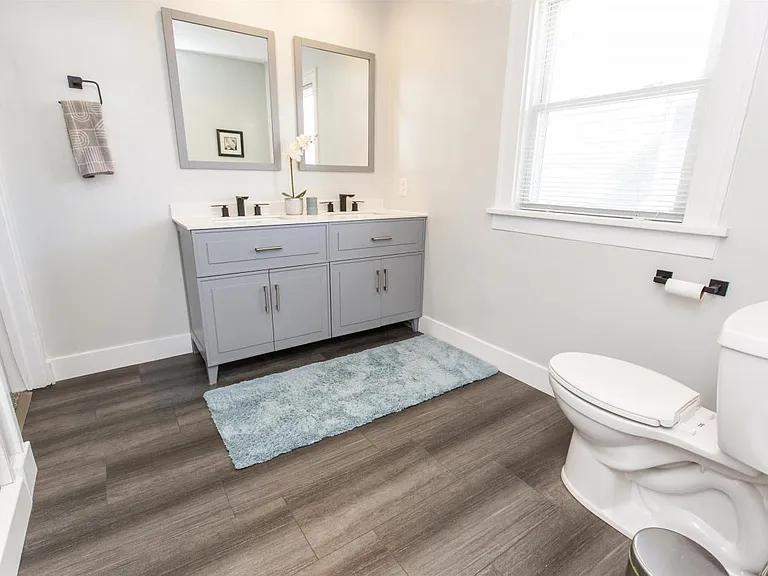 721 Corby Blvd — Photo 20