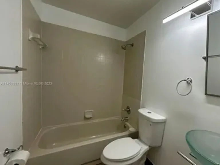 2164 Champions Way #2164 — Photo 21