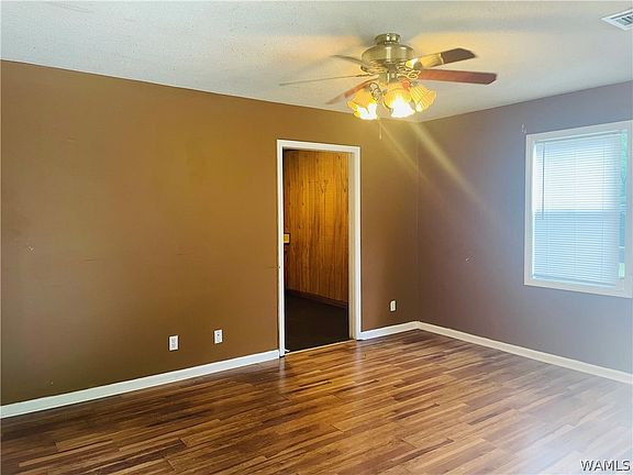 2nd image of 2605 35th Ave NE