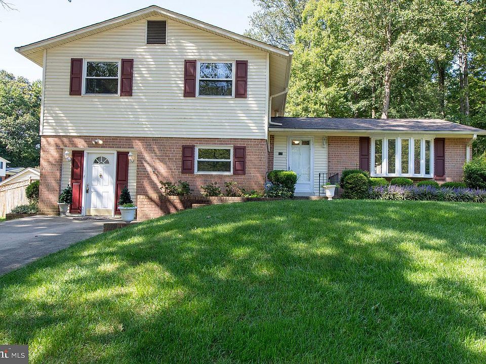 1st image of 5120 Gainsborough Dr