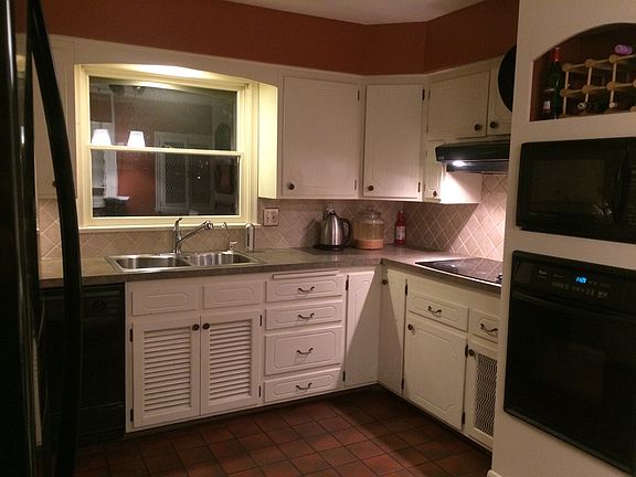 2nd image of 3238 Haughton Dr