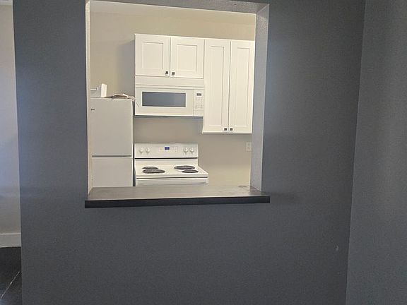 5th image of 707 NW 4th Ave #202