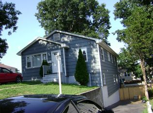 360 Greenwood St, Bridgeport, CT 06606