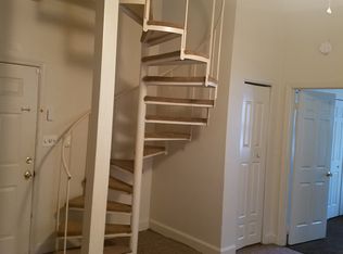 409 W Race St APT 15, Martinsburg, WV 25401