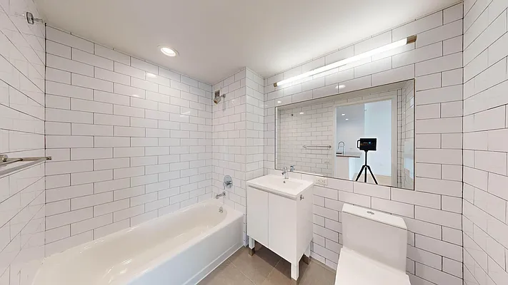 Rented by Bond New York | media 11