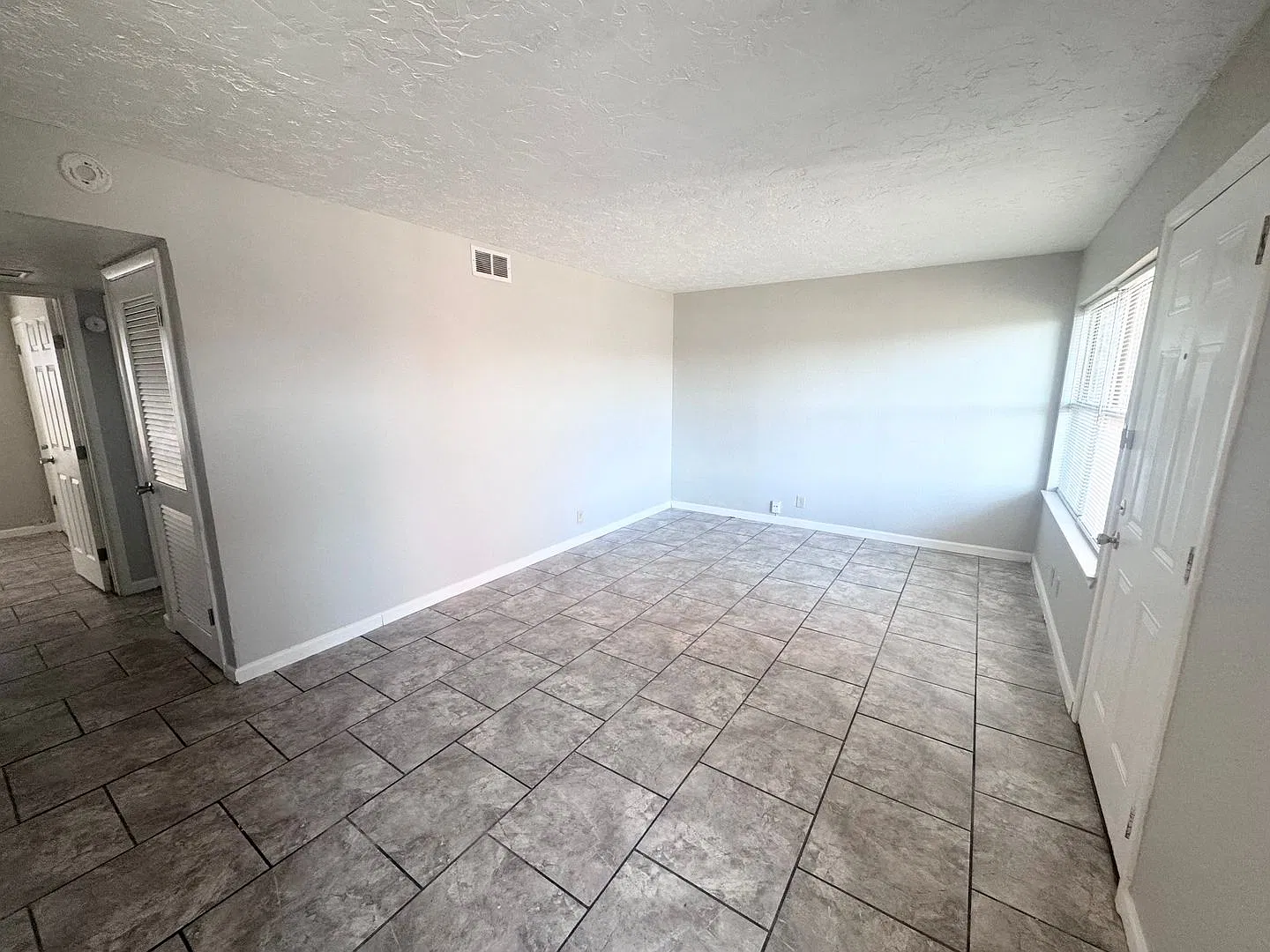 Edgewood Fourplex — Photo 2