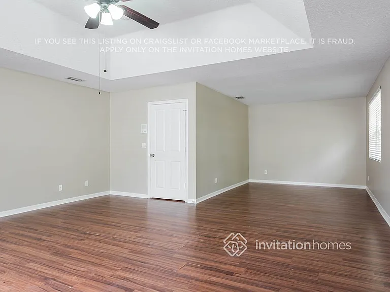 7729 Cedar Hurst Ct — Photo 9
