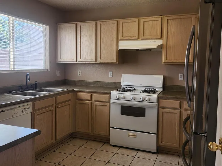 8404 Casa Morena Ct NW — Photo 4