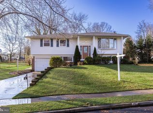 16 Hunter Dr, Delran, NJ 08075