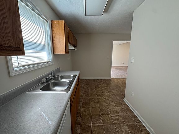 5th image of 5109 W Raymond St #B