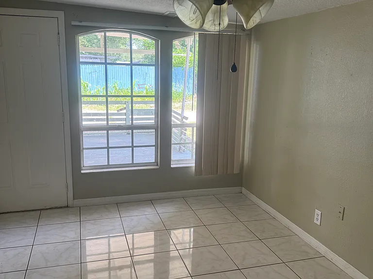 2925 Atlanta Ave — Photo 5