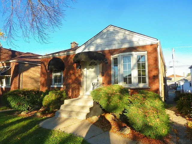 6011 S Major Ave photo 1