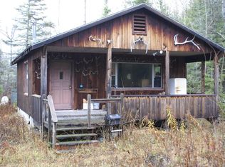 877 N Czech Ln, Hessel, MI 49745