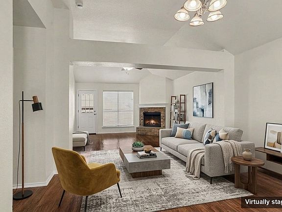 5th image of 115 Windsor