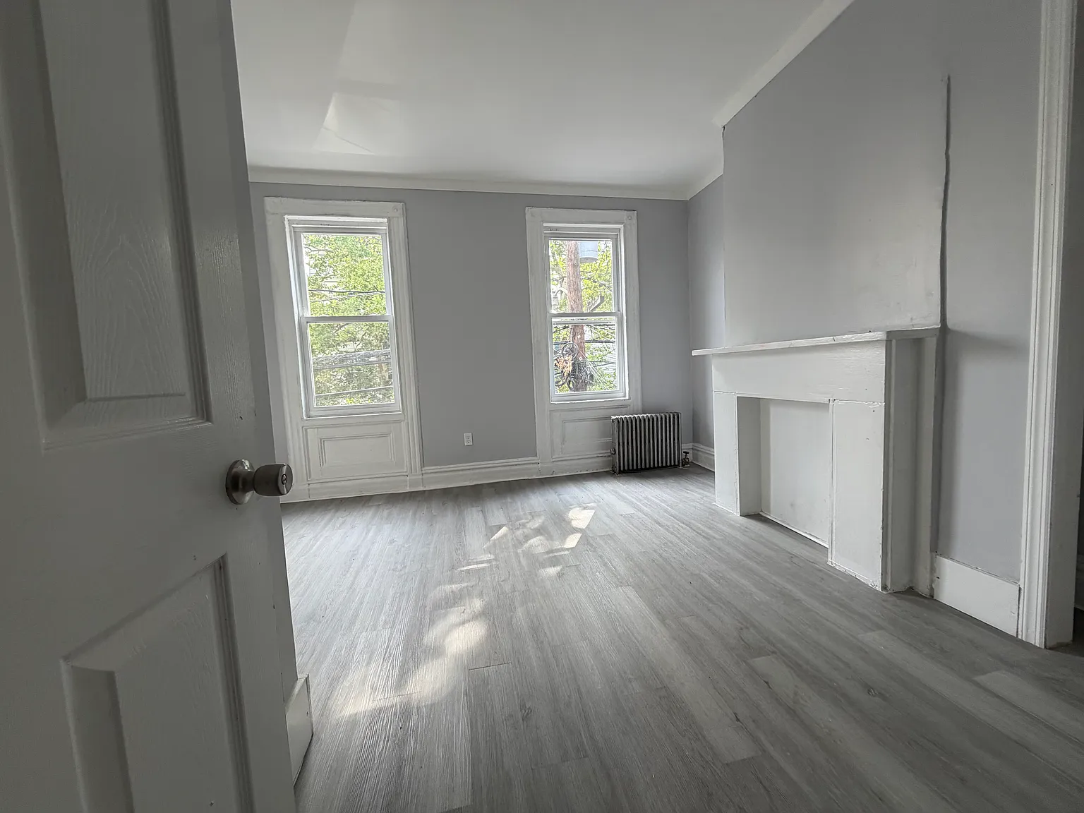3 bed, 1000 sqft, $2,100 — Photo 4