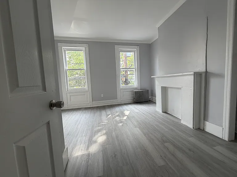 49 Hawkins St #2 — Photo 4