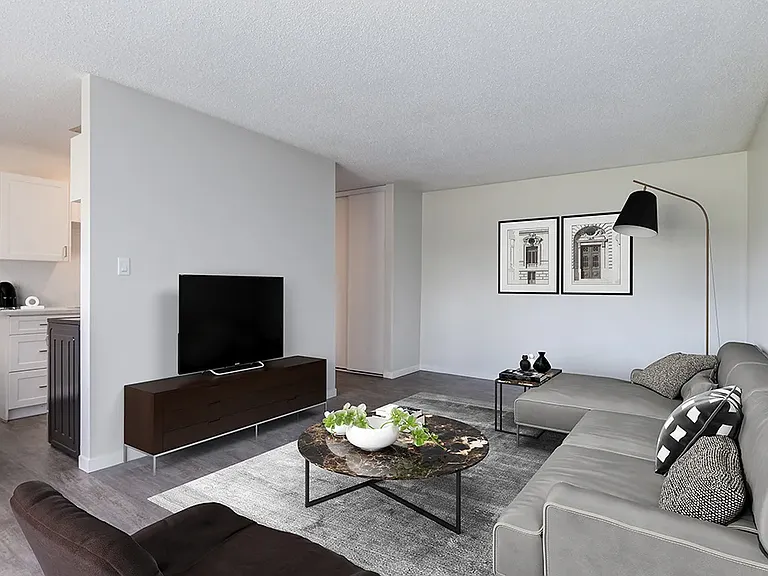 20 Berkeley Pl W — Photo 5
