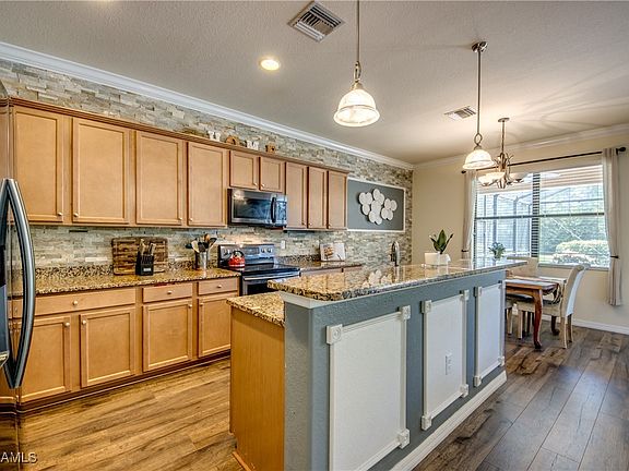 5th image of 9440 River Otter Dr