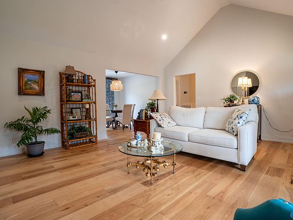 5th image of 507 Houston Loop Rd W