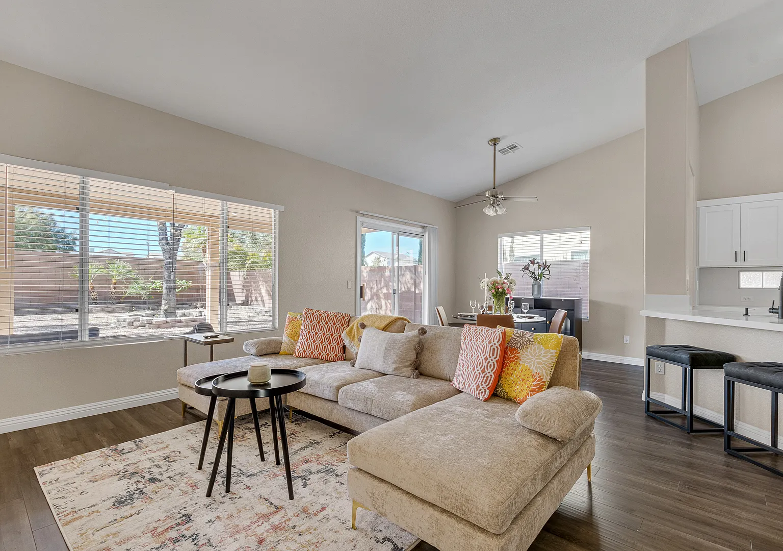 3 bed, 1520 sqft, $3,500 — Photo 4