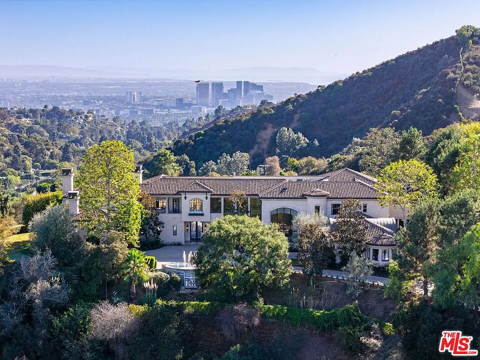 8 Beverly Ridge Ter