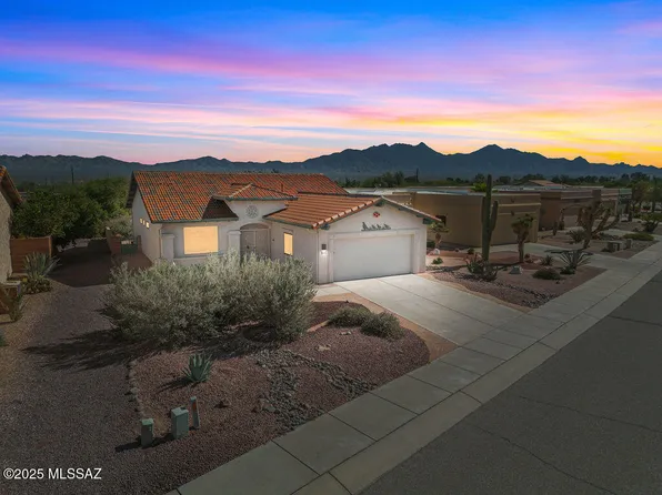 280 N Crescent Bell Dr, Green Valley, AZ 85614