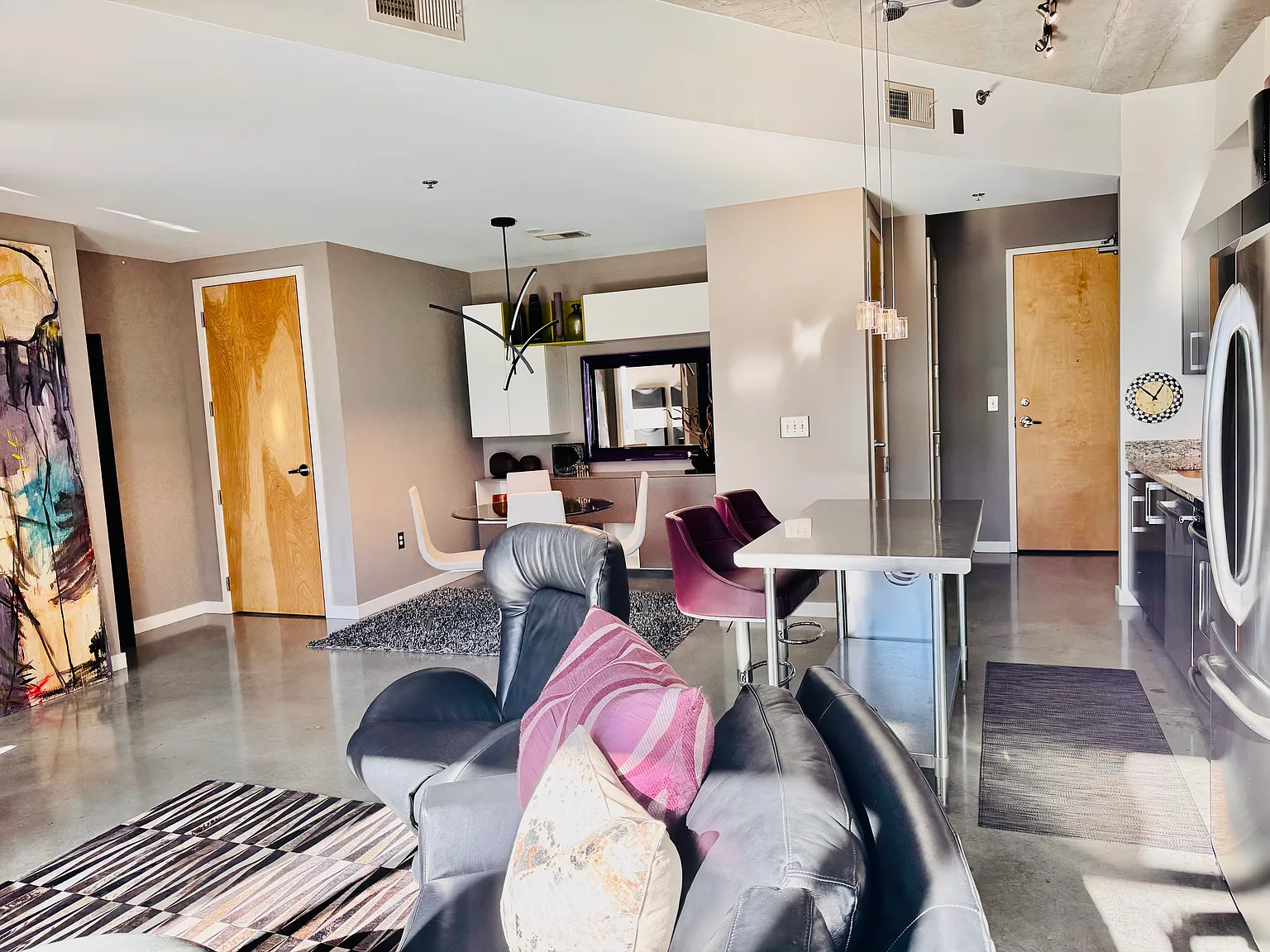 1 bed, 882 sqft, $2,400 — Photo 4