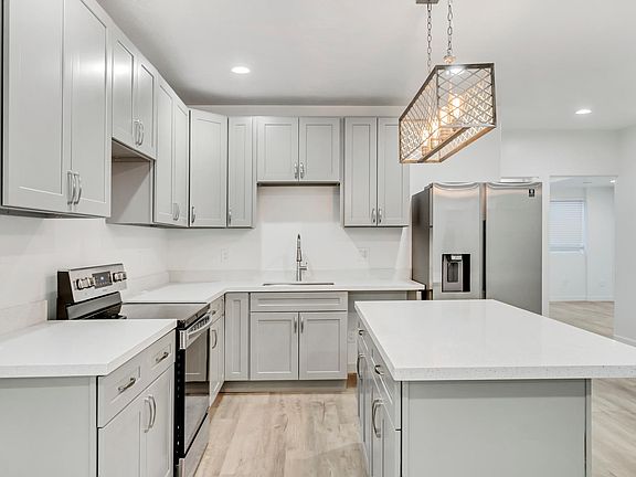 3rd image of 271 N 110 W #1