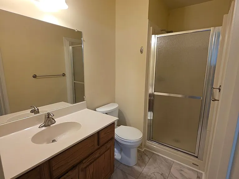 604 Cricket Cv — Photo 14