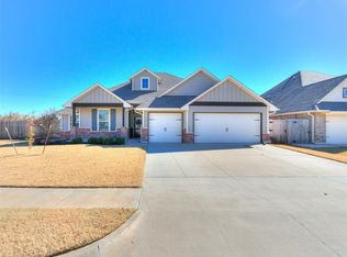 14316 Drakes Way, Yukon, OK 73099