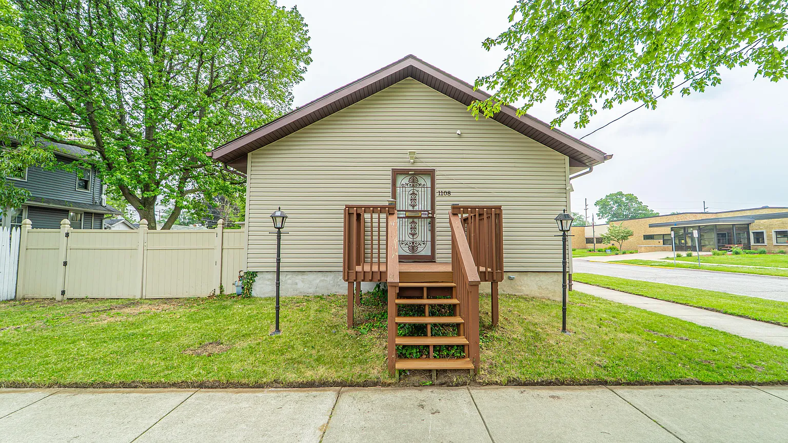 1108 York St photo 1