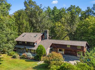 1 Blues Quarry Rd, Saugerties, NY 12477