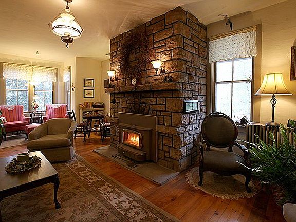 Guest Living Room