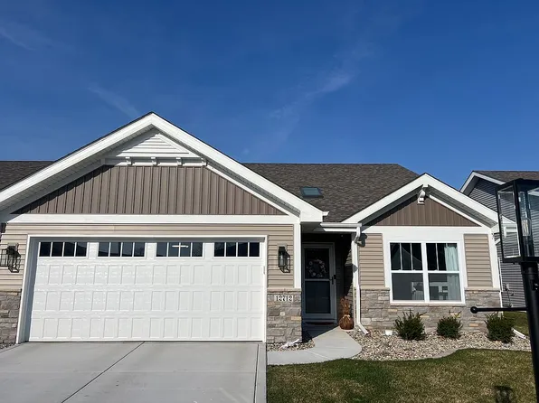 12712 Woodside Dr, Cedar Lake, IN 46303