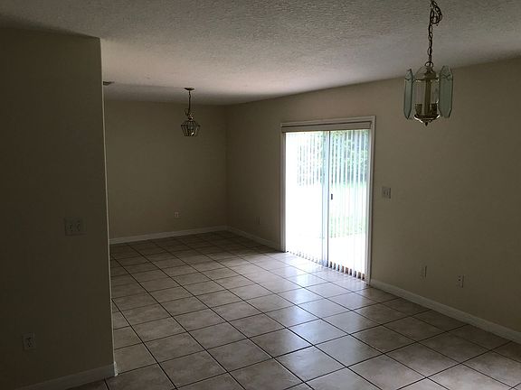 2nd image of 1 Bunker Knolls Ln #A/b