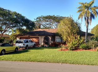 1833 SE 2nd Ter, Cape Coral, FL 33990