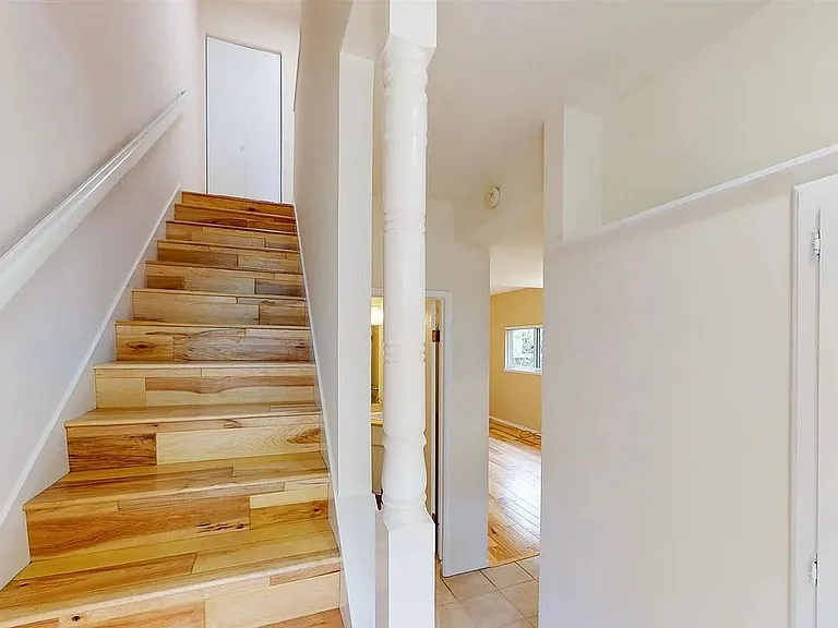 917 Hough Ave #5 — Photo 6