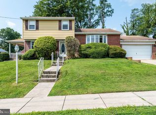 827 Lincoln Dr, Brookhaven, PA 19015