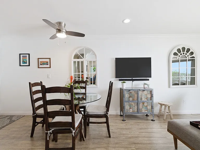 1600 Ardmore Ave #219 — Photo 2