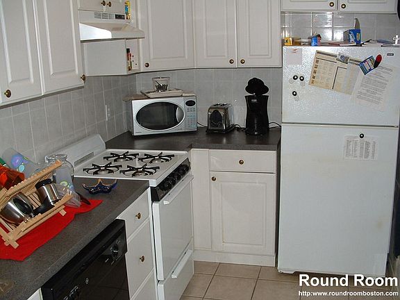 2nd image of 322 Saint Paul St #5C