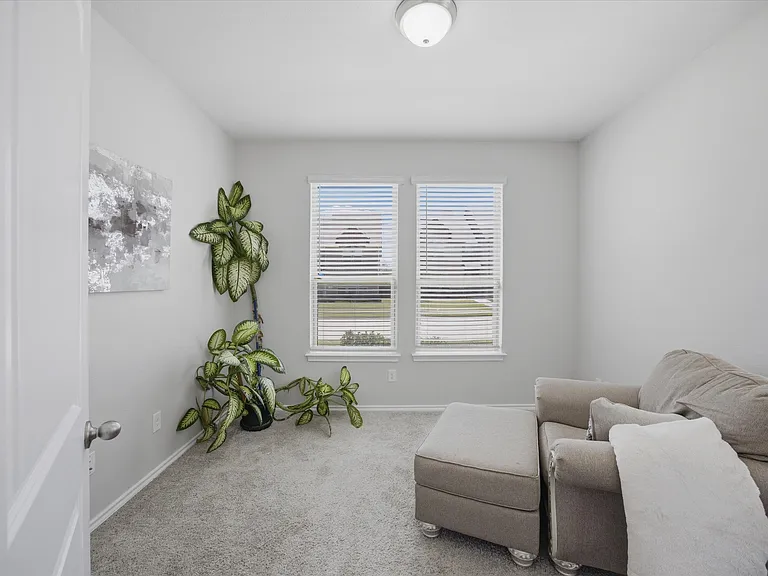 420 Milverton Dr — Photo 12