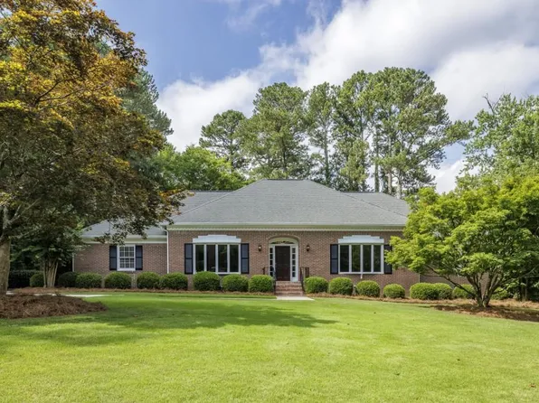 505 Valley Hall Dr, Sandy Springs, GA 30350