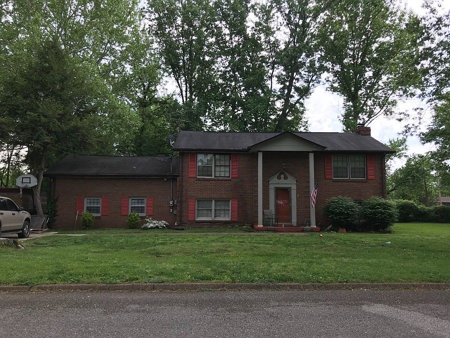 1st image of 3200 Sennadale Ln