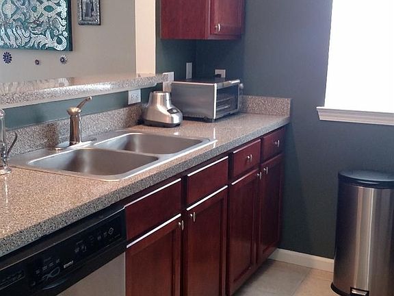 3rd image of 3184 Primrose Ln