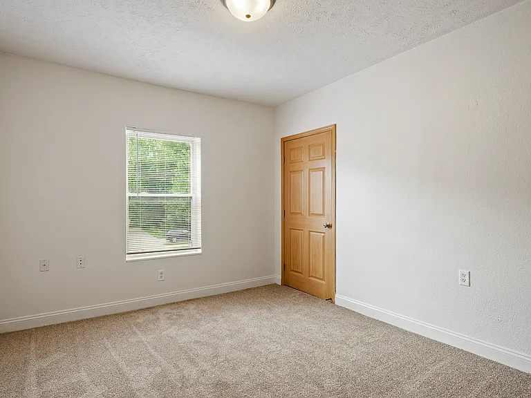 Fieldstone Apartments — Photo 43