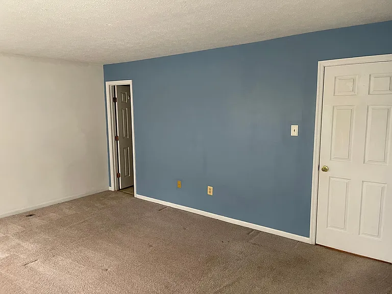 5223 Earles Ct — Photo 6