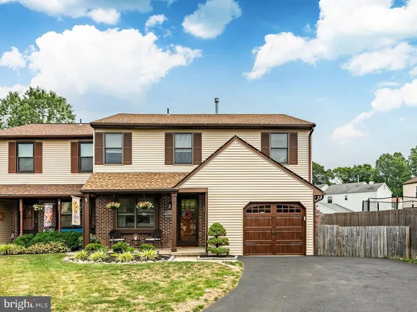 1 Wexford Cir, Horsham, PA 19044