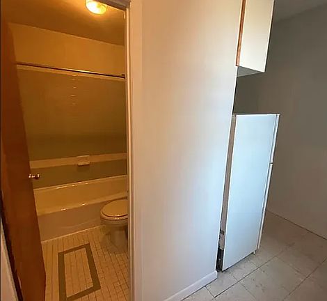 4th image of 26 Thompson St APT 2C